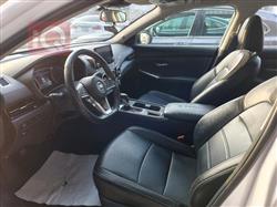 نیسان سێنترا